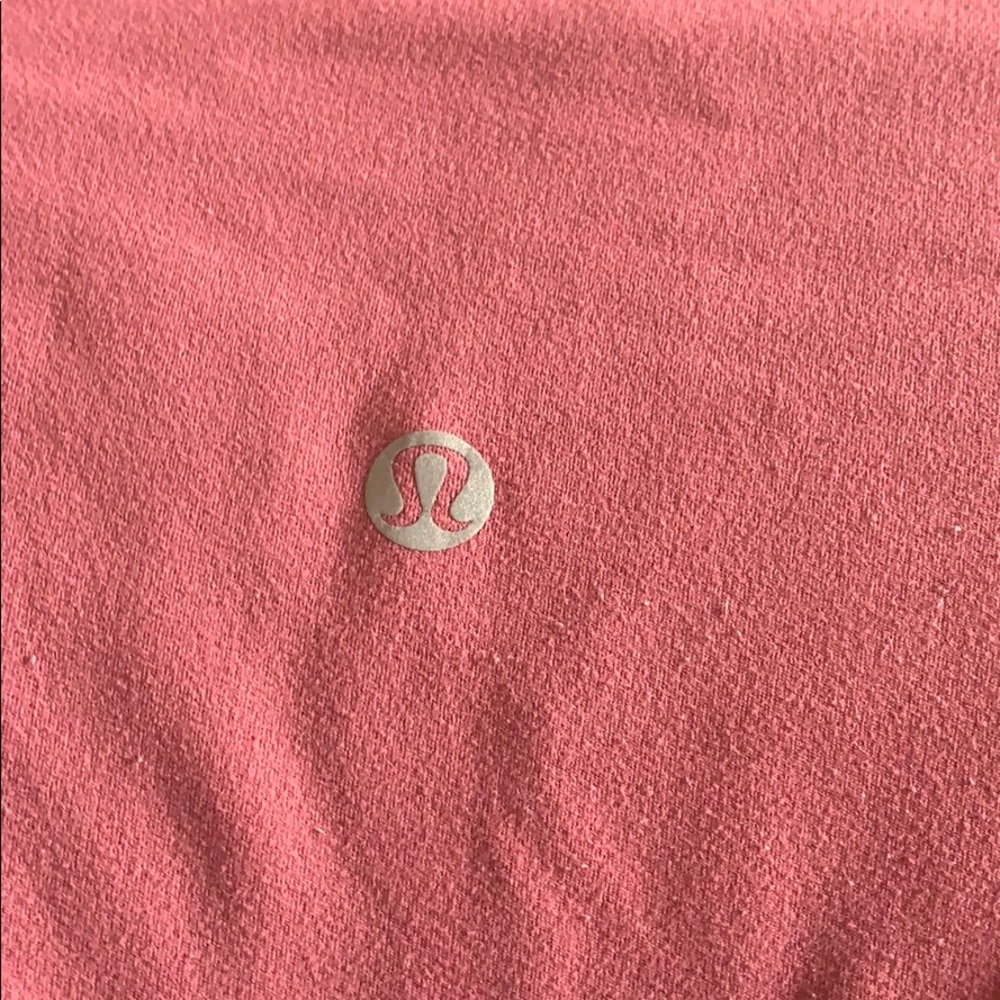 Pink lululemon leggings :)